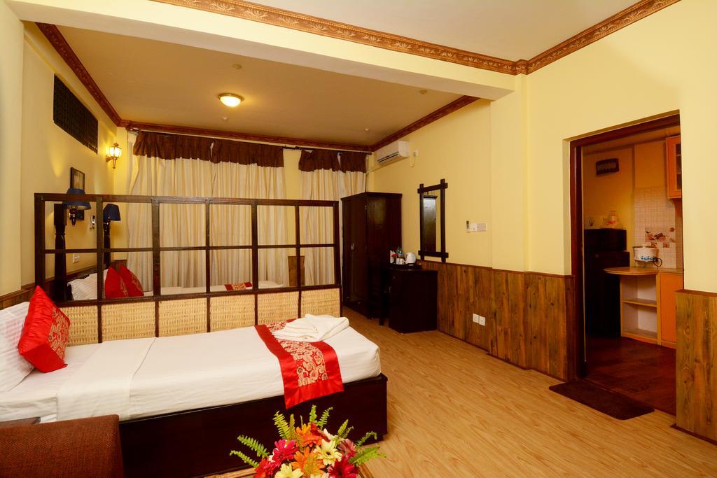 Dream Nepal Hotel And Apartment Катманду Екстер'єр фото