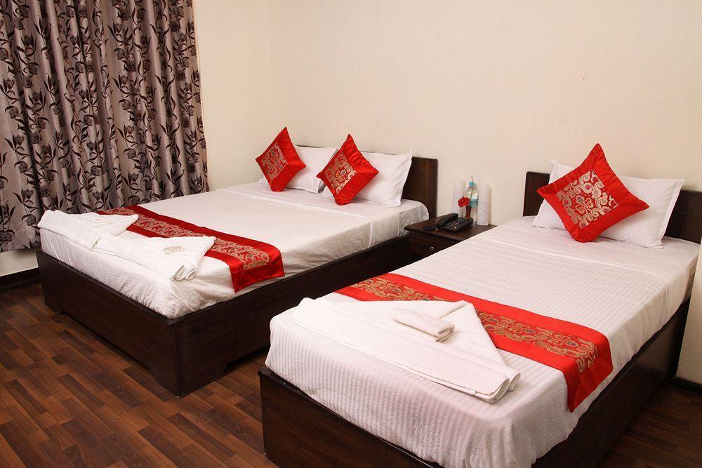 Dream Nepal Hotel And Apartment Катманду Екстер'єр фото