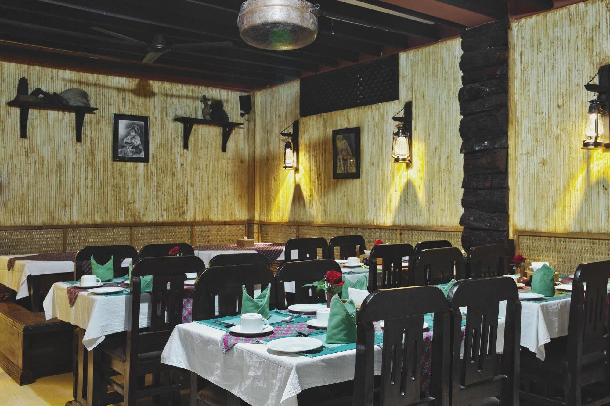 Dream Nepal Hotel And Apartment Катманду Екстер'єр фото