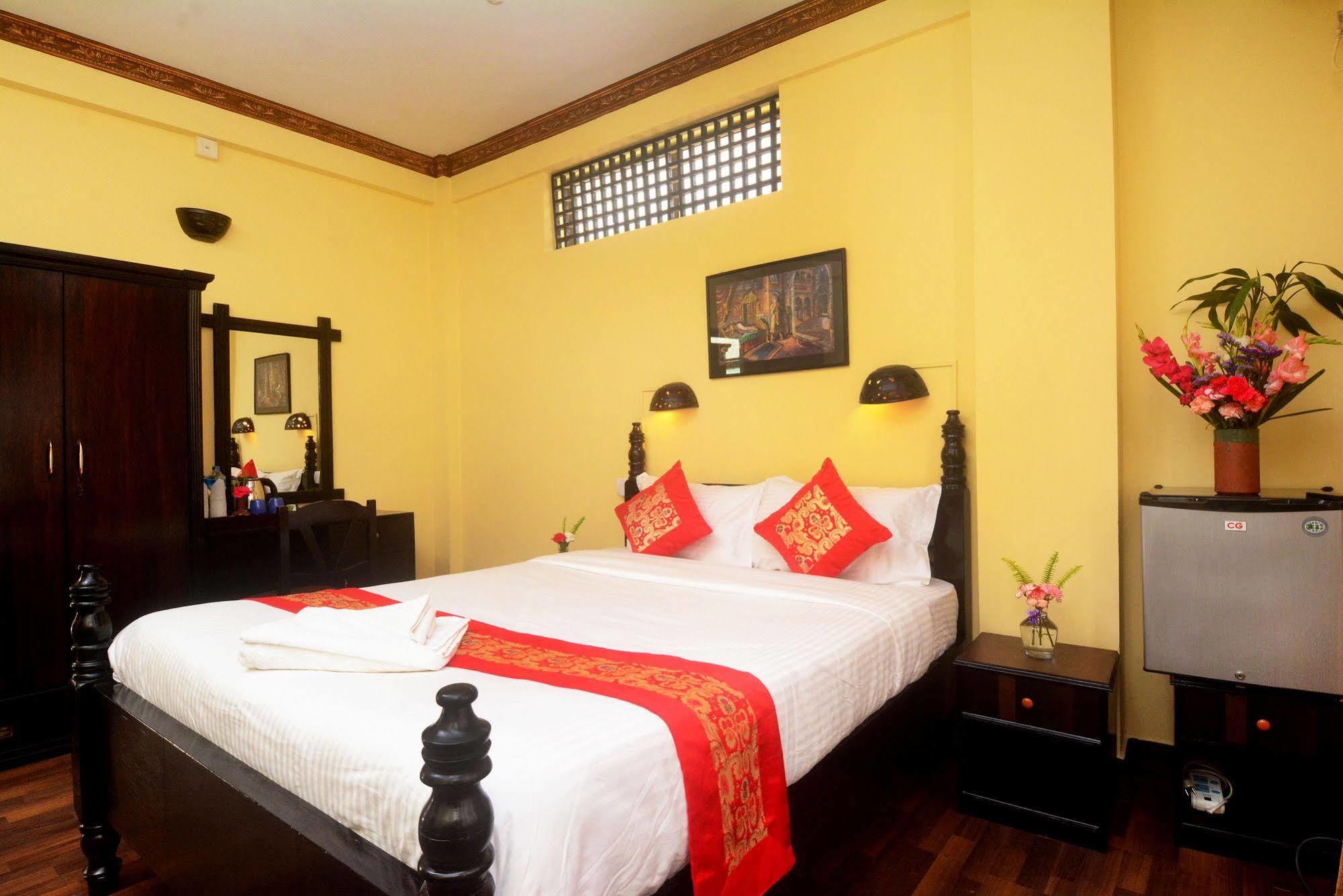 Dream Nepal Hotel And Apartment Катманду Екстер'єр фото