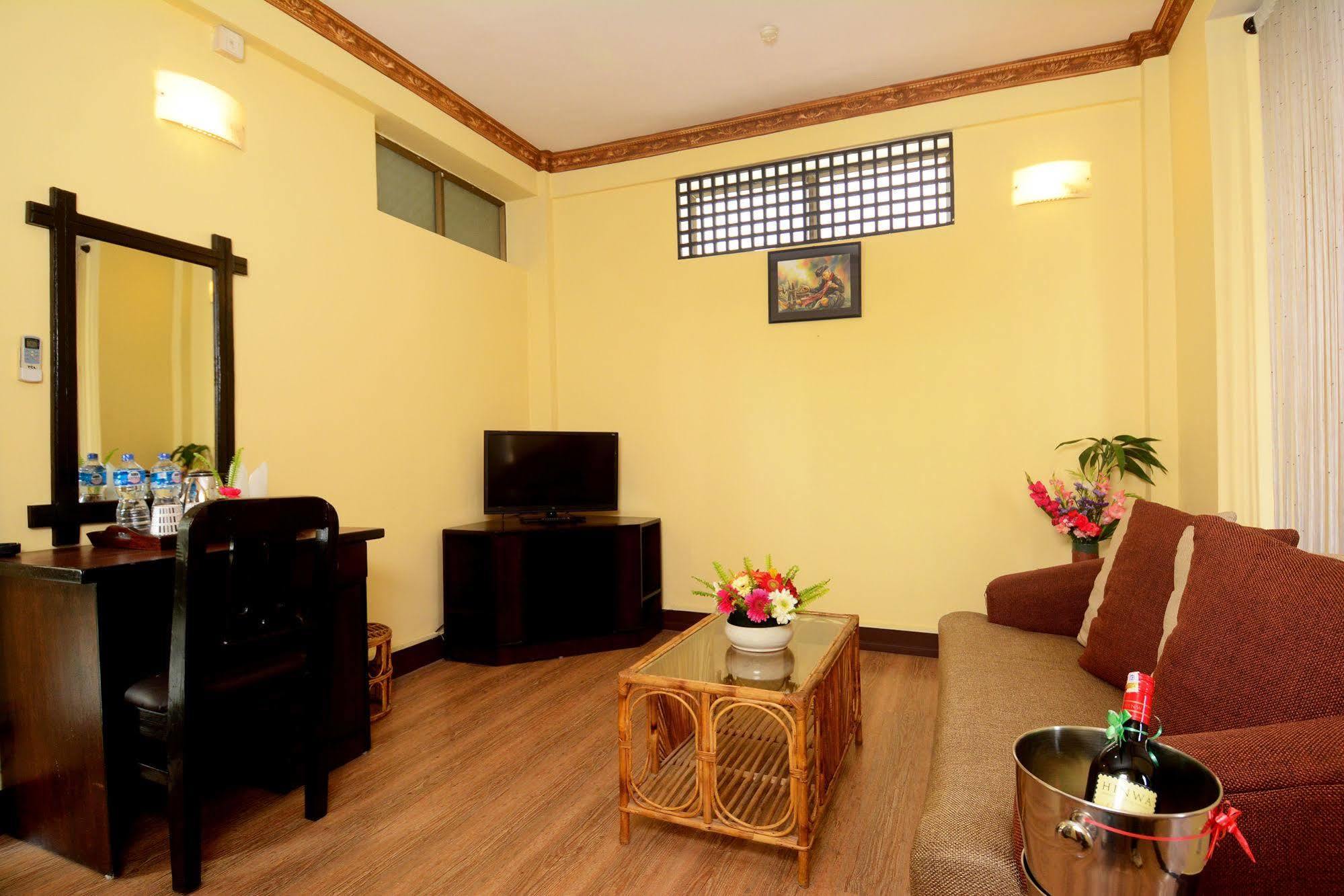 Dream Nepal Hotel And Apartment Катманду Екстер'єр фото