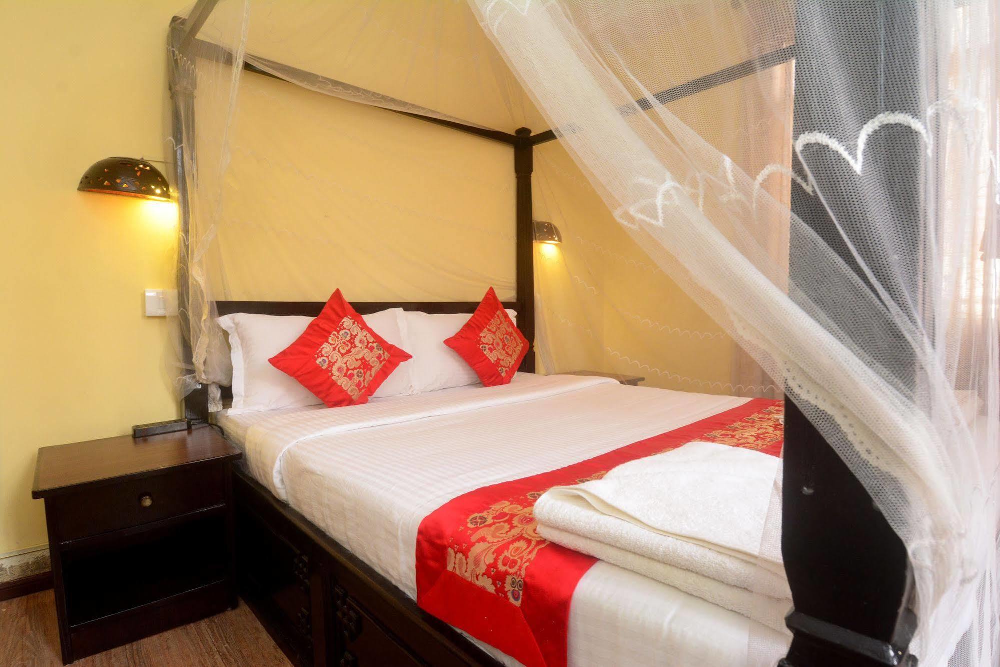 Dream Nepal Hotel And Apartment Катманду Екстер'єр фото