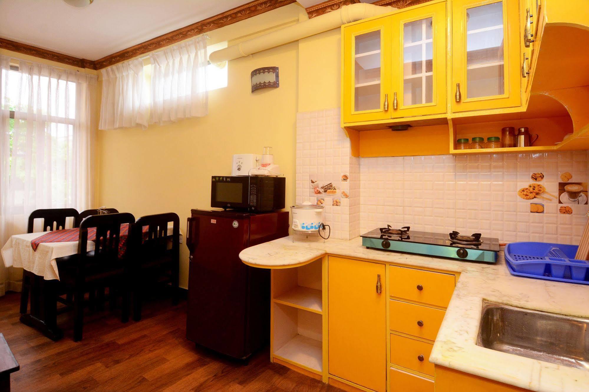 Dream Nepal Hotel And Apartment Катманду Екстер'єр фото