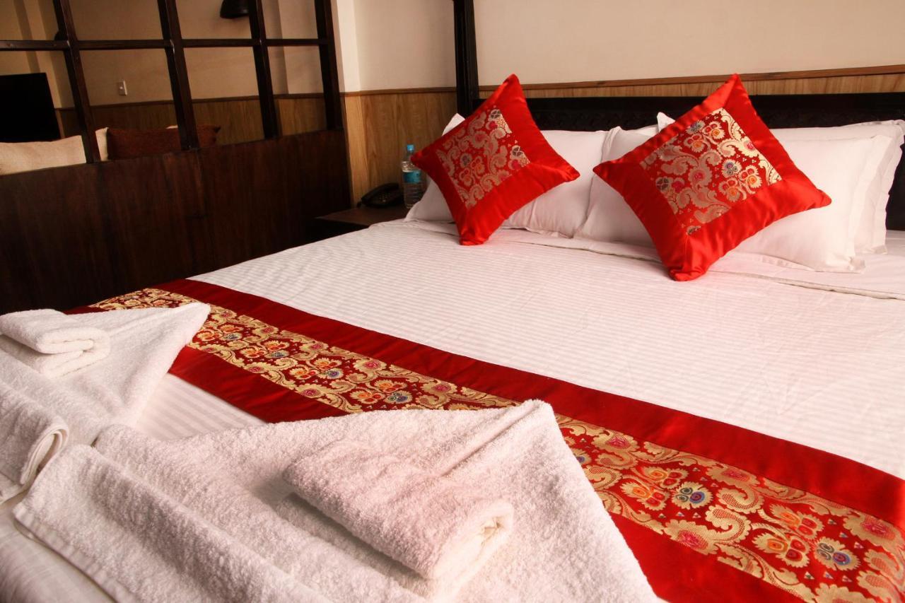Dream Nepal Hotel And Apartment Катманду Екстер'єр фото