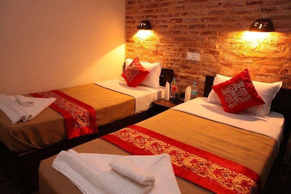 Dream Nepal Hotel And Apartment Катманду Екстер'єр фото